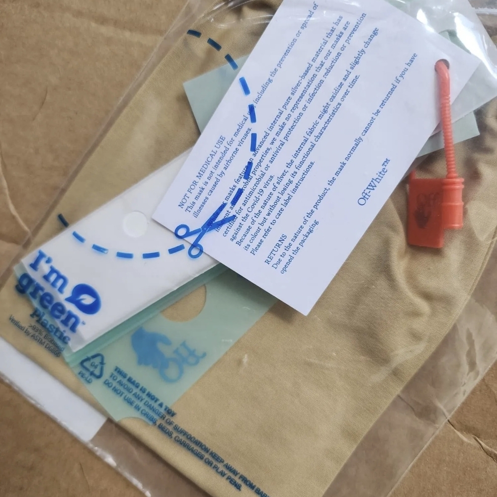 Off-White Beige Face Mask - Picture 2 of 3